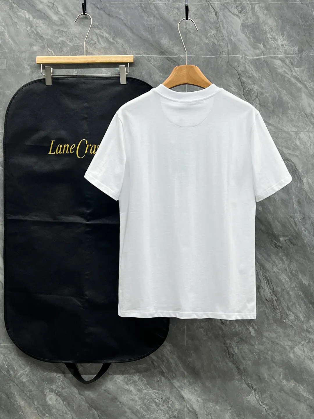 Moncl 26ss Moncler Series T ，， Logo+“Monestier-de-Clermont France Est.1952” ， ， Classic ， ， 。 Premium、 ， ； Black White Sizes：S-2XL
